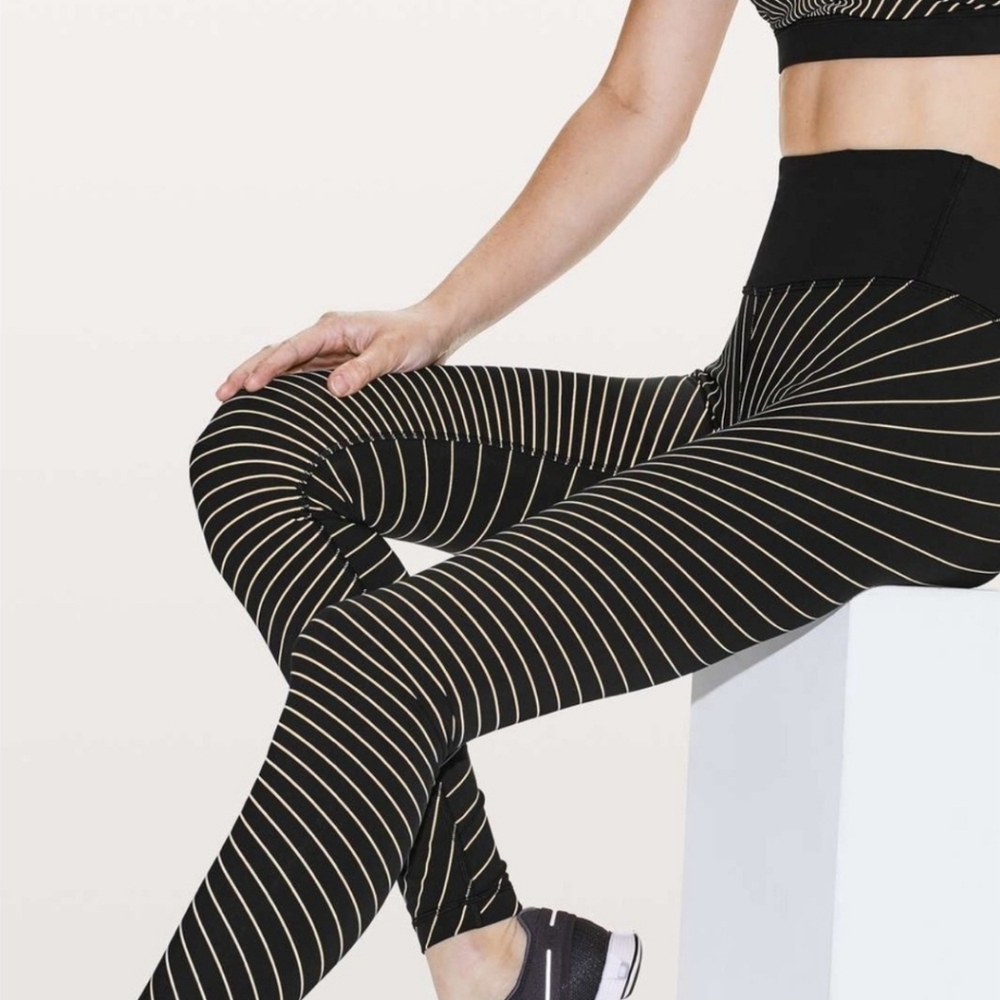 Lululemon Speed Wunder Under tights with reflective details
